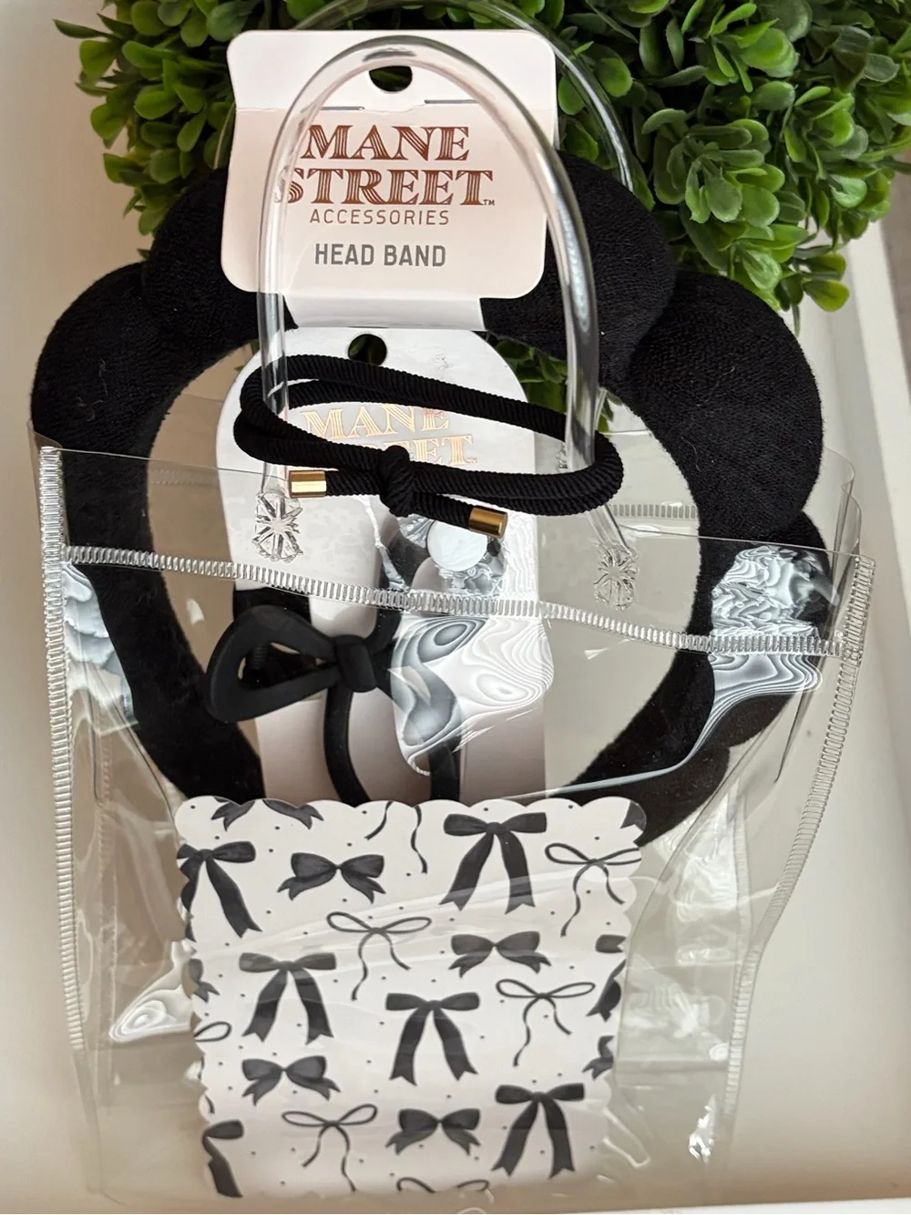 Mane Street Black Padded Scallop spa Headband with Black Bow Claw